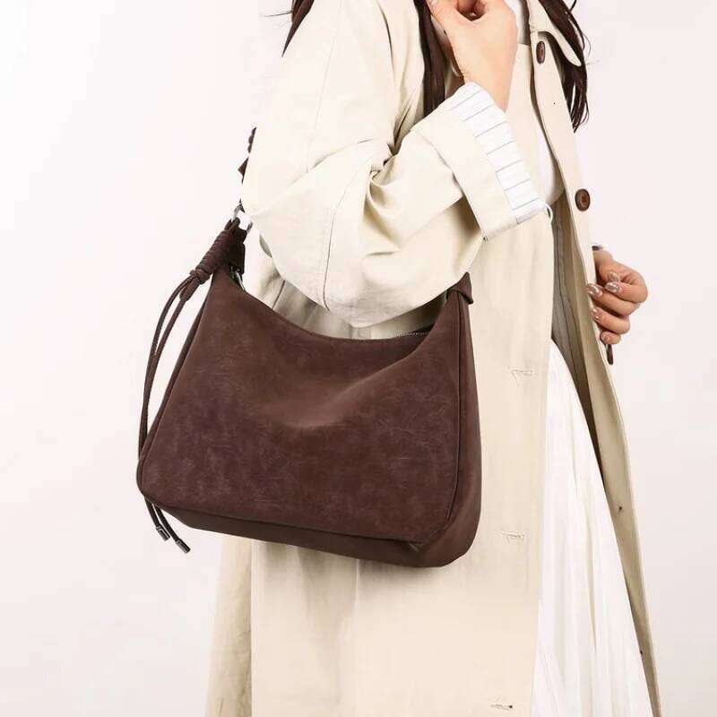 Modish Women's Handbag Made Of Nubuck Leather Boasting Casual Cyprus Trendy Spacious Soft Daily Look Y260205