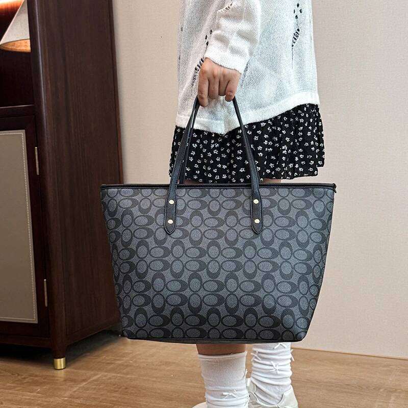 Elegant Leather Crossbody For Women, Shoulder Bag Messenger Style, By Famous Designer Luxury Brand Handbags Popular Classic Y260204