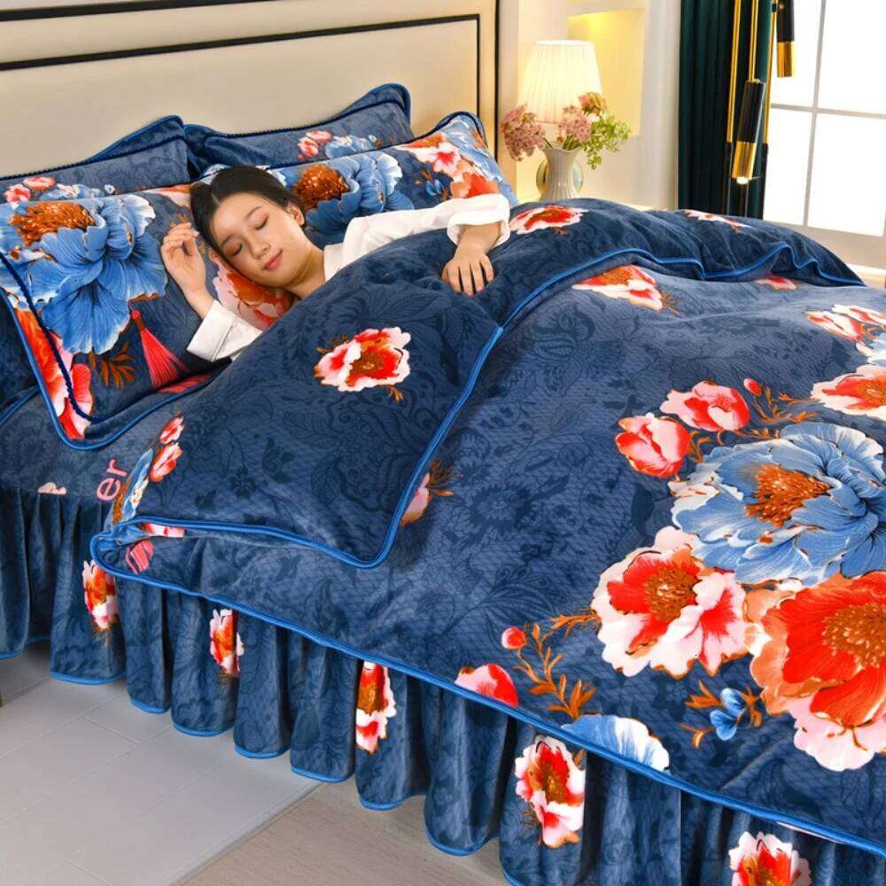 Winter Warm Coral Bedding Sets Double-Sided Thickened Class A Four-Piece Set Home Quilt Cover Sheet Milk Velvet Bed Skirt XJ260206