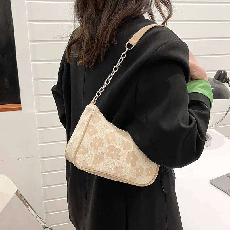 2025 Fashion Felt Shoulder Small Casual Underarm Bag Female Hand Crossbody Bags for Women Z260207 - view 3