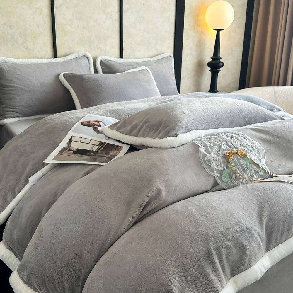 Soft Chinese Embroidery Bedding Thicken Milk Velvet Coral Fleece Winter Warm Four-Piece Set Duvet Cover Pillowcase Bed Sheet XJ260206