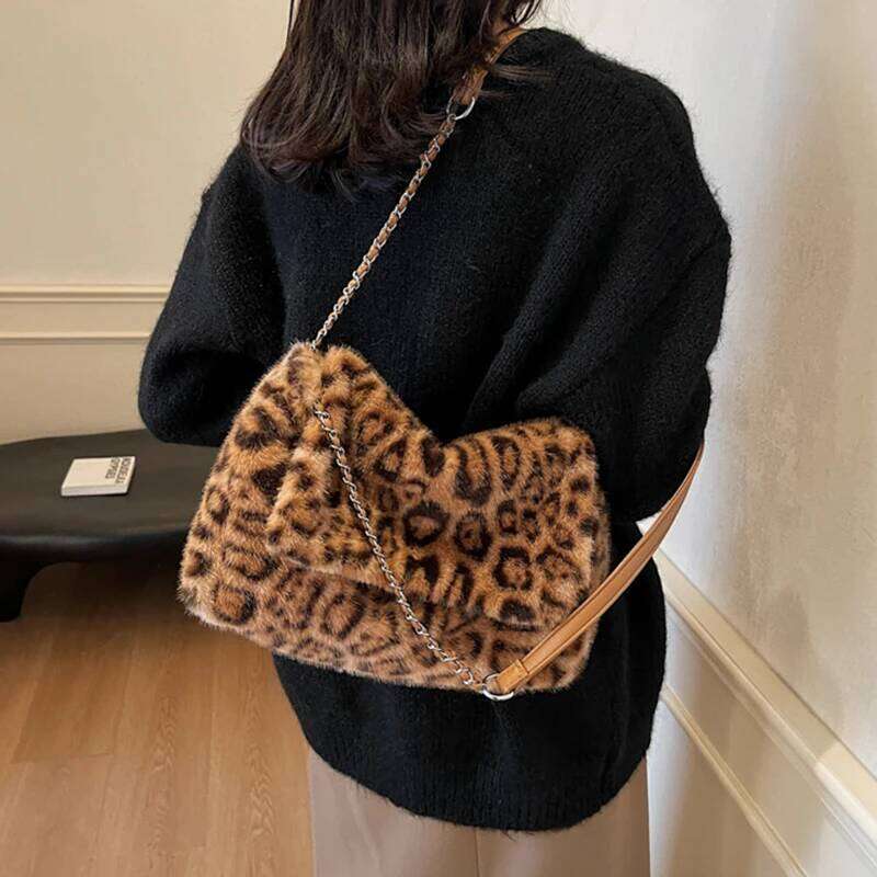 Leopard Pattern Plush Handbag for Women Large Capacity Autumn Winter Versatile Chain One Shoulder Bags Work Commuter Tote Bag Y260205