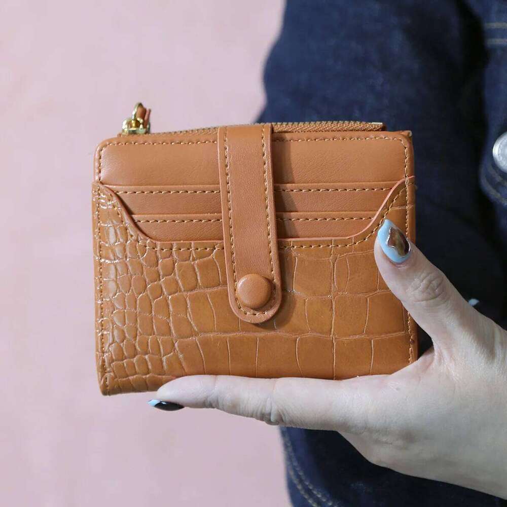 Crocodile-patterned zippered wallet, multi-functional large-capacity ID credit card holder, clutch bag. Y260206