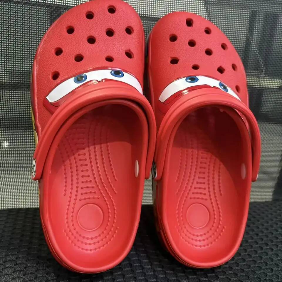 Disney Designer Hot Anime Disney Mcqueens Pixar Cartoon Solid Waterproof Slippers Outdoor Sandals Casual Breathable Ankle-Wrap Eva Shoes Gifts Luxury