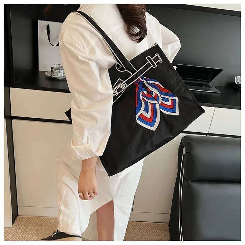 Embroidery Stylish Design Shoulder Bags Creative 2026 New High Quality Large Capacity Youth Sewing Thread Women's Handbags Y260205