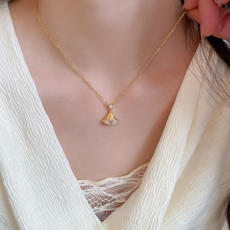 French-style vintage zircon pendant necklace, fashionable, simple, elegant, versatile collarbone chain, light luxury niche jewelry for women - view 5
