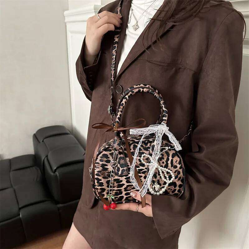 Vintage Leopard Pu Shoulder Bags for Women Portable Trendy Ladies Crossbody Bag Lace Pearl Pendant Female Bowling Handbags Y260205