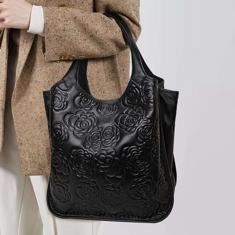 2026 New Popular Commuting Camellia Cowhide Women's Bag Genuine Leather Ladies' Shoulder Handbag with a Unique and Sophisticated Feel