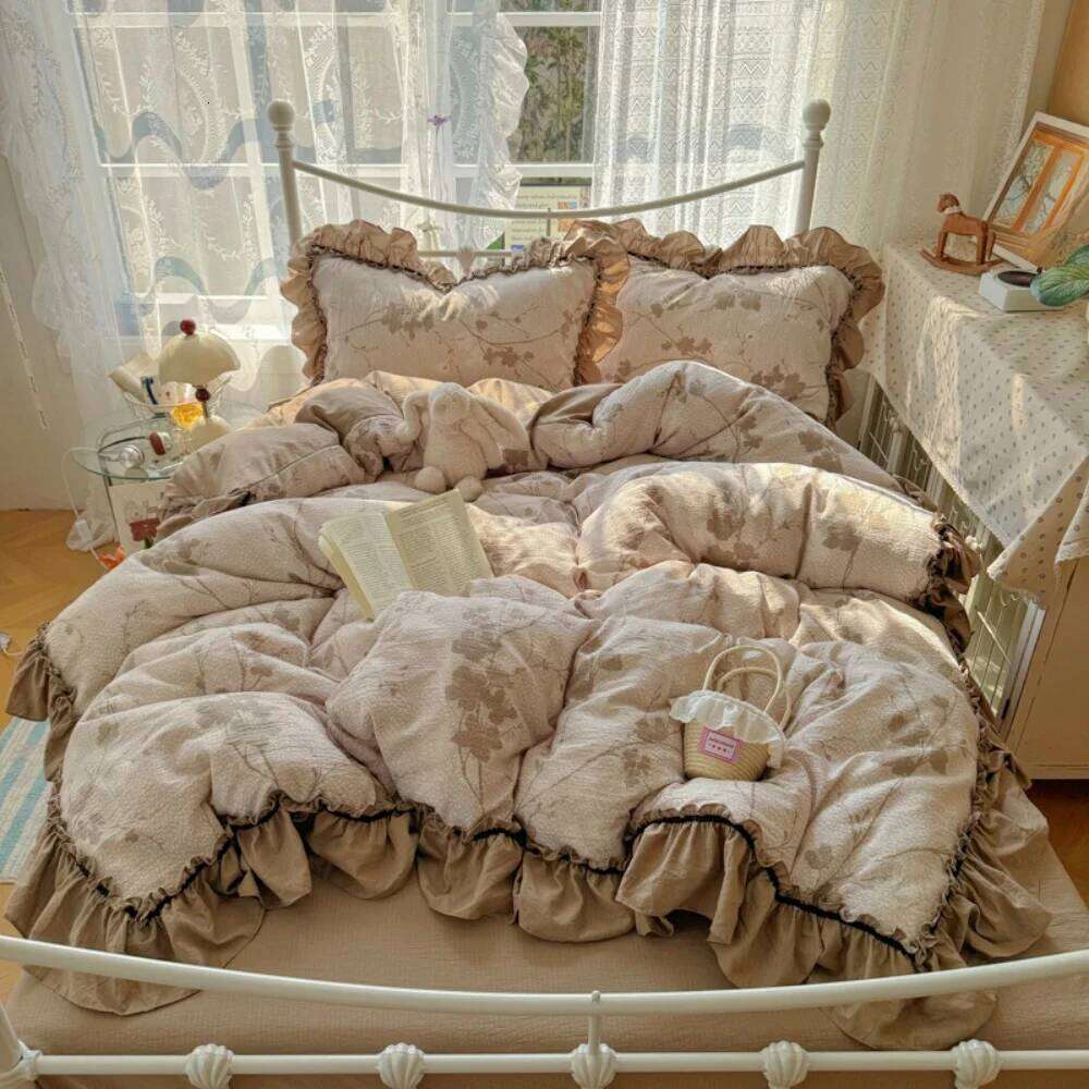 Rural Style Printed Ruffled Four-Piece Comfortable Bedroom Decor Bedding Set French Retro Duvet Cover Bed Sheet Pillowcase XJ260206