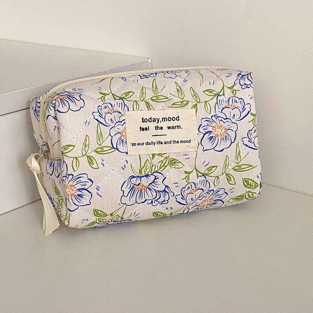 New Vintage Flower Women Cosmetic Portable Makeup Travel Organizer Quilted Handbag Tote Cotton Large Zipper Bag Y260206