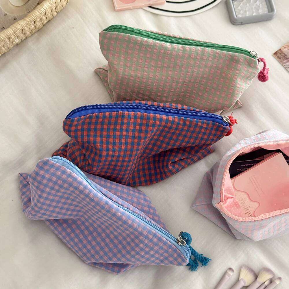 Fashion Simple Mesh Women Cosmetic Handbag Pouch Large Capacity Travel Organizer Makeup Mini Lipsticks Make Up Storage Bag Y260206