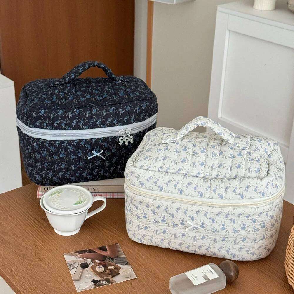 Travel Pouch Women's Wallet Female Makeup Cosmetic Case Organizer for Bags Vanity Toiletry Woman Toilet Make Up Bag Y260206