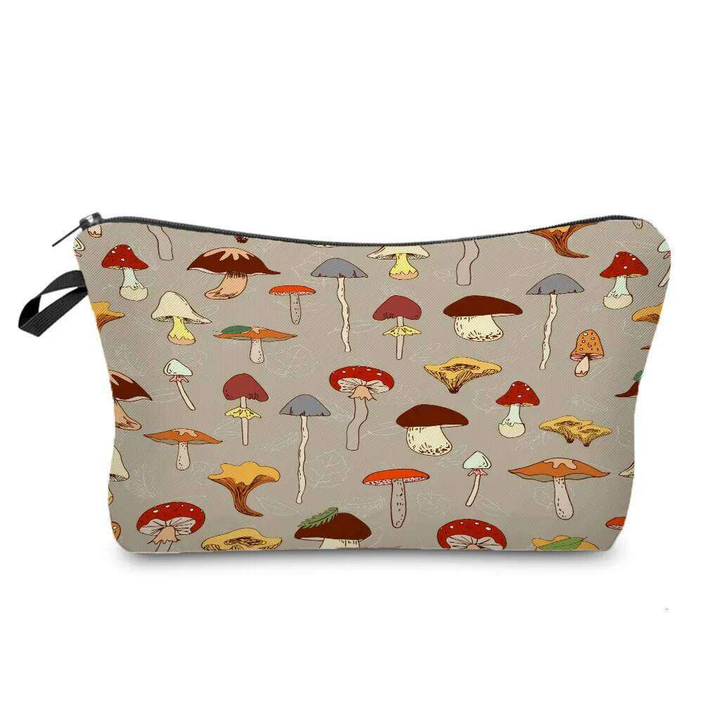 Waterproof Women's Makeup Casual Storage Bags for Trip Hot Sale Printed Mushroom Cosmetics Organizer Small Gift Bag Y260206