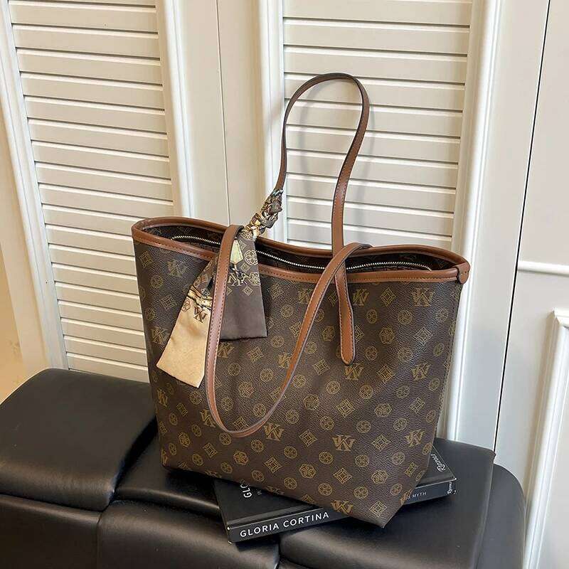 New zipper shoulder women's crossbody Paris fashion party shopping bag, equipped with luxury chain strap Y260204