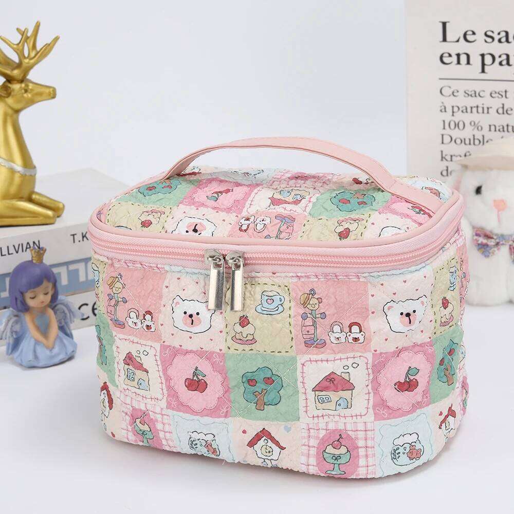 Sweet makeup bag, cute new style checkered cat portable partitioned storage, large capacity for travel and hand-carry toiletries Y260206