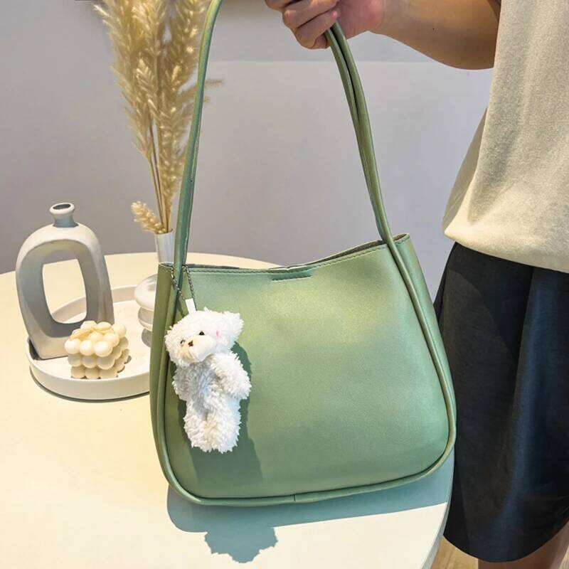 Simple And Casual New Popular PU Leather Versatile Shoulder Underarm Bag Small Fresh Solid Color Bear Pendant Handbag Y260205