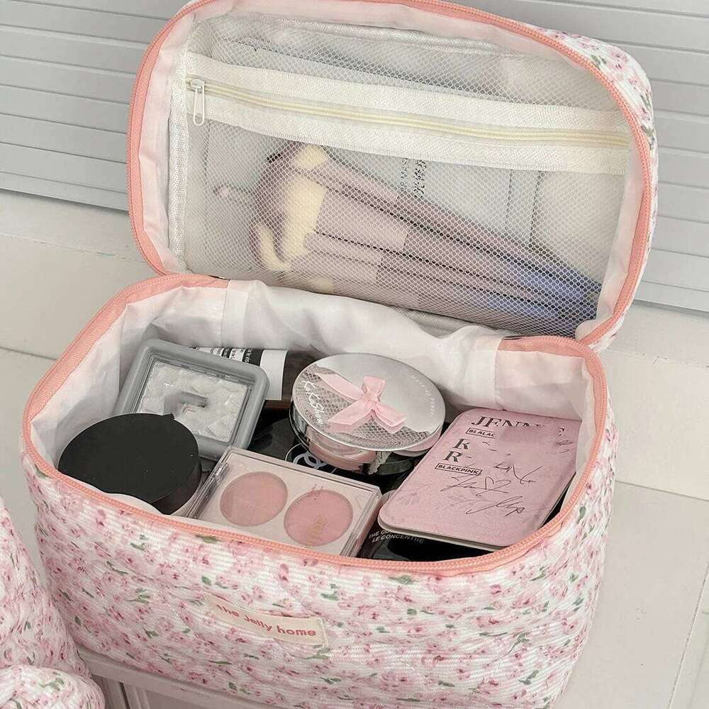 Vintage Pink Floral Women's Cosmetic Large Capacity Toiletry Makeup Storage Pouch Handbag Ladies Zipper Quilted Clutch Bag Y260206