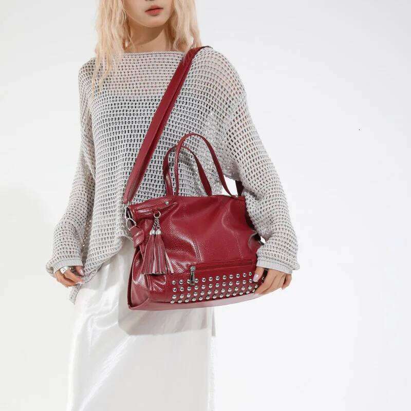 Large Capacity Women PU Leather Handbags Tote High Quality Ladies Rivet Shoulder Messenger Bags Casual Female Shopping Bag Y260205