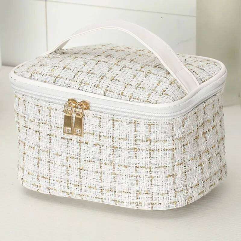 2024 New Women's Knitted Style Portable Makeup Fashionable Large Storage Bag BX101 Y260206