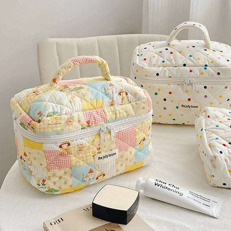 Fashion Women Vintage Cartoon Makeup Quilting Cotton Bag Large Capacity Tote Bags Cosmetic Travel Organizer Storage Handbag Y260206