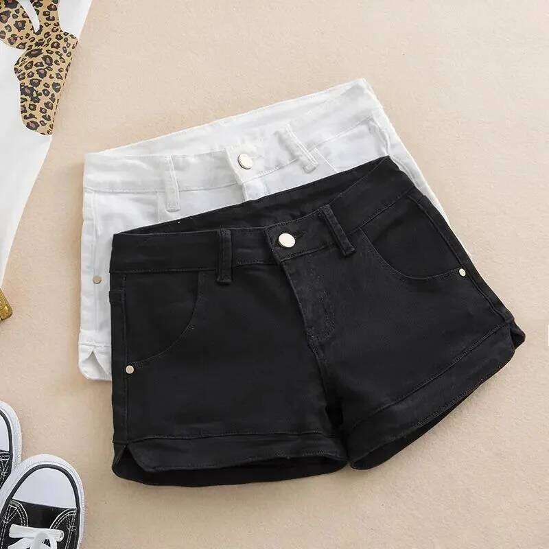 White Denim Shorts Women Low waisted 2024 New Korean version Slim Elastic Skinny Buttocks Wrapped Sexy Short Hot pants Female XJ260206