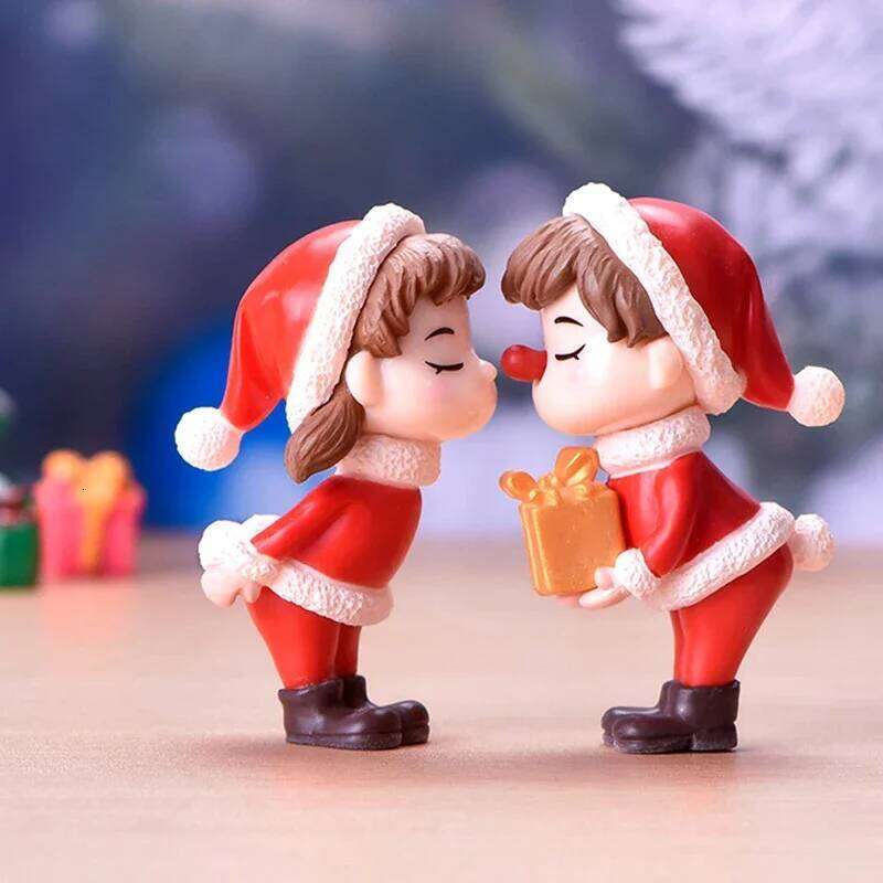 Mini Christmas Sweetheart Couple Statue Decoration Landscape Home Car Ornament Garden Doll S260204