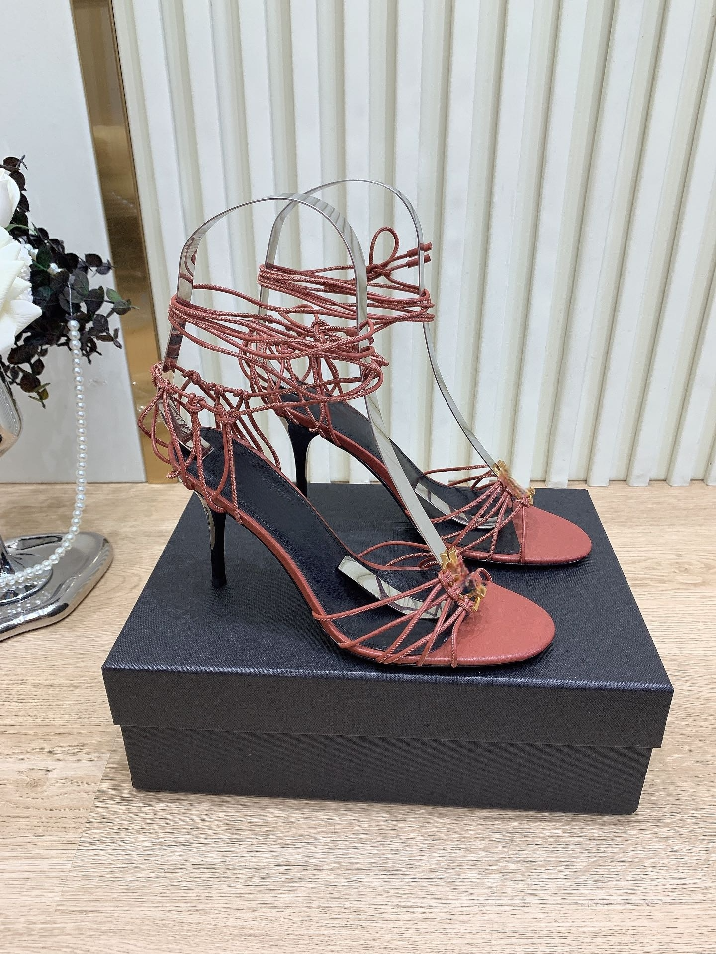 Summer Luxury Women Babylone Sandals Shoes Bronze-tone Cassandre Wrap-around Ankle Strap Stiletto Heel Party Dress Wedding Lady Pumps Fashion Flat Sandals NEW