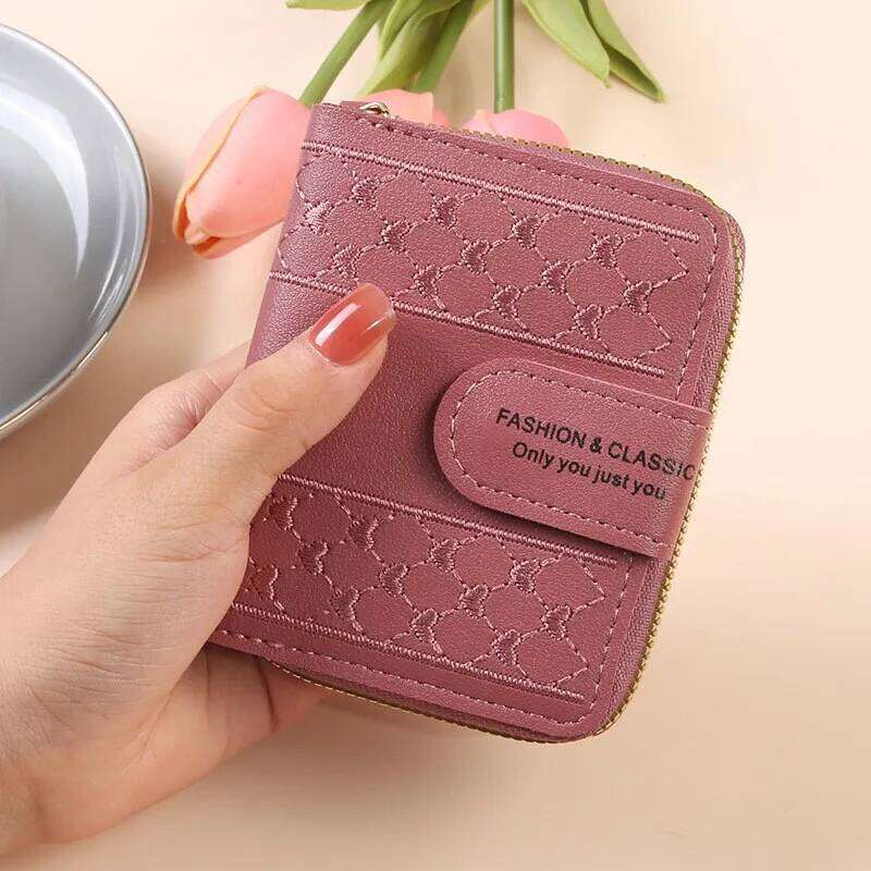 2026 New Women's Short Zipper Large Capacity Zero Wallet Versatile Love Color Handbag Card Bag Y260206