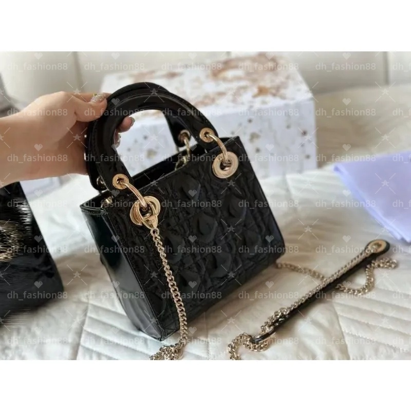 bag Shoulder Bags Red Love Patent Leather Bright Surface Handbag High-end Design Sense Wedding Bag Women's Fashion All-matching Crossbody