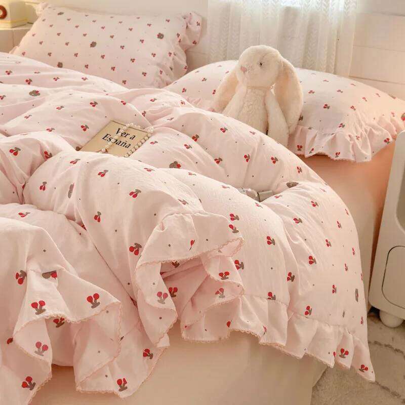 2025 INS Princess Style Bedding Sets Ruffle Lace Bow Quilt Romantic Bedclothes Decor Woman Girls Bedroom Duvet Cover 4pcs XJ260206