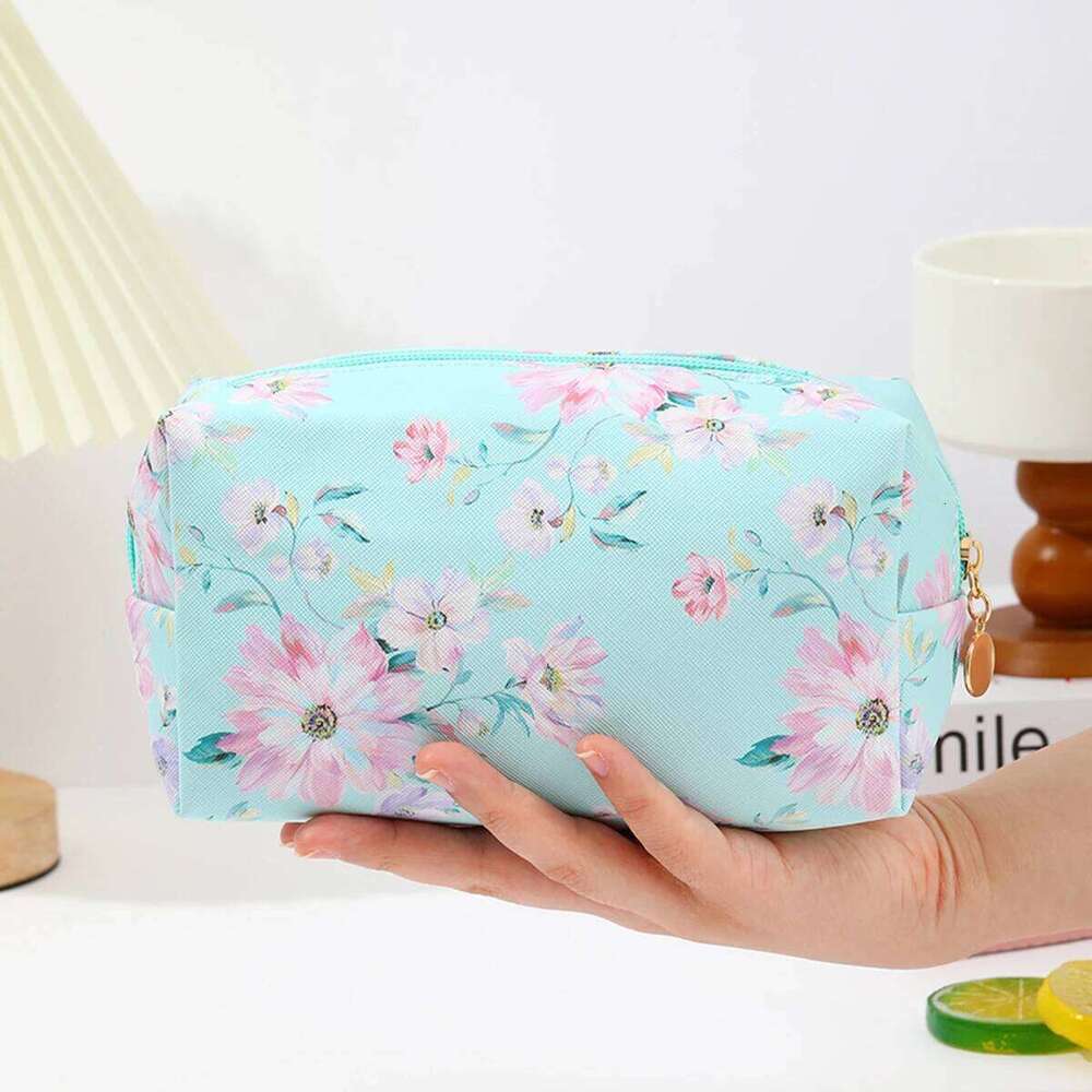 Large capacity waterproof PU makeup bag Small Fresh Portable Skincare Storage Bag Multi functional student pencil case Y260206