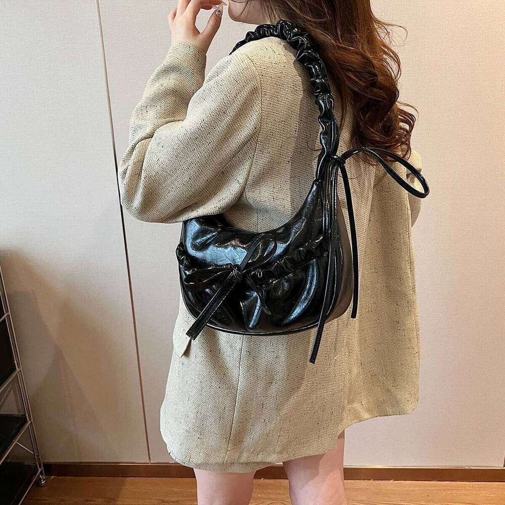 LEFTSIDE Small Bow Design PU Leather Underarm Bags for Women 2025 New Trend Fashion Shoulder Crossbody Bag Handbags and Purses Y260205