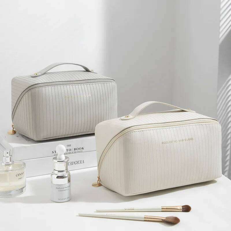 Large Travel Cosmetic Bag for Women PU Leather Makeup Organizer Female Toiletry Bags Tote Lady Make Up Case Storage Pouch Y260206
