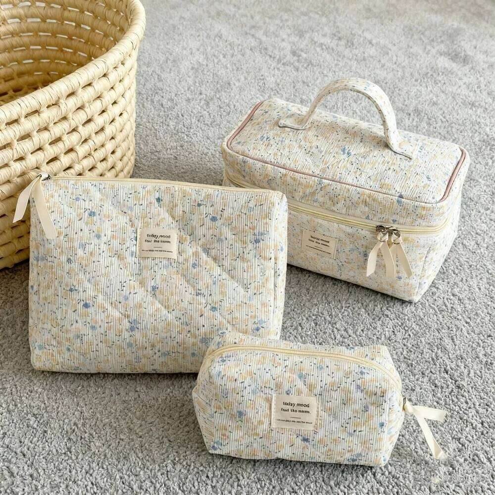 Makeup and Cosmetics Organizer Gifts for Women Woman Vanity Toiletry Bag Travel Cosmetic Large Capacity Pouch Y260206