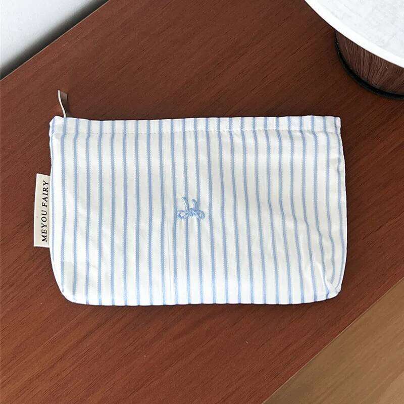 Fashion Women Bow Stripe Makeup Portable Toiletry Lipsticks Cosmetic Storage Pouch Clutch Bag Ladies Organizer Handbag Y260206