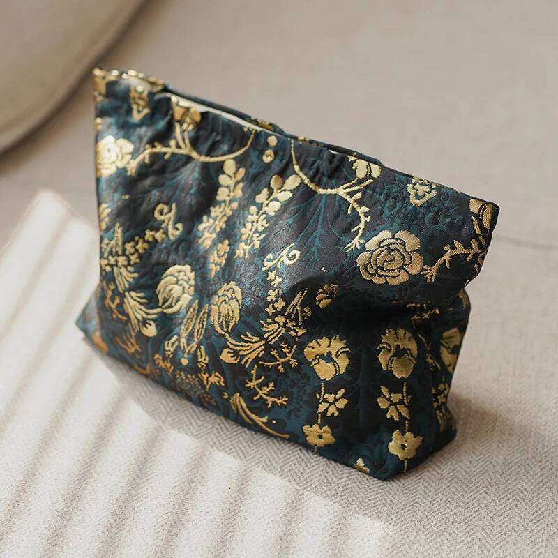 Women's Makeup Noble Printed Gold Flowers Large Capacity Lipstick Air Cushion Storage Portable Travel Toiletry Bag Y260206