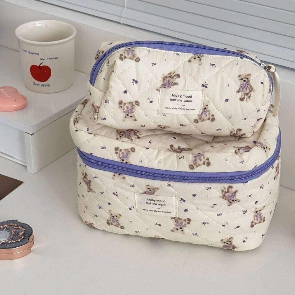 Fashion Women Cartoon Bear Makeup Large Capacity Cute Travel Organizer Quilted Pouch Bag Ladies Toiletry Storage Handbag Y260206