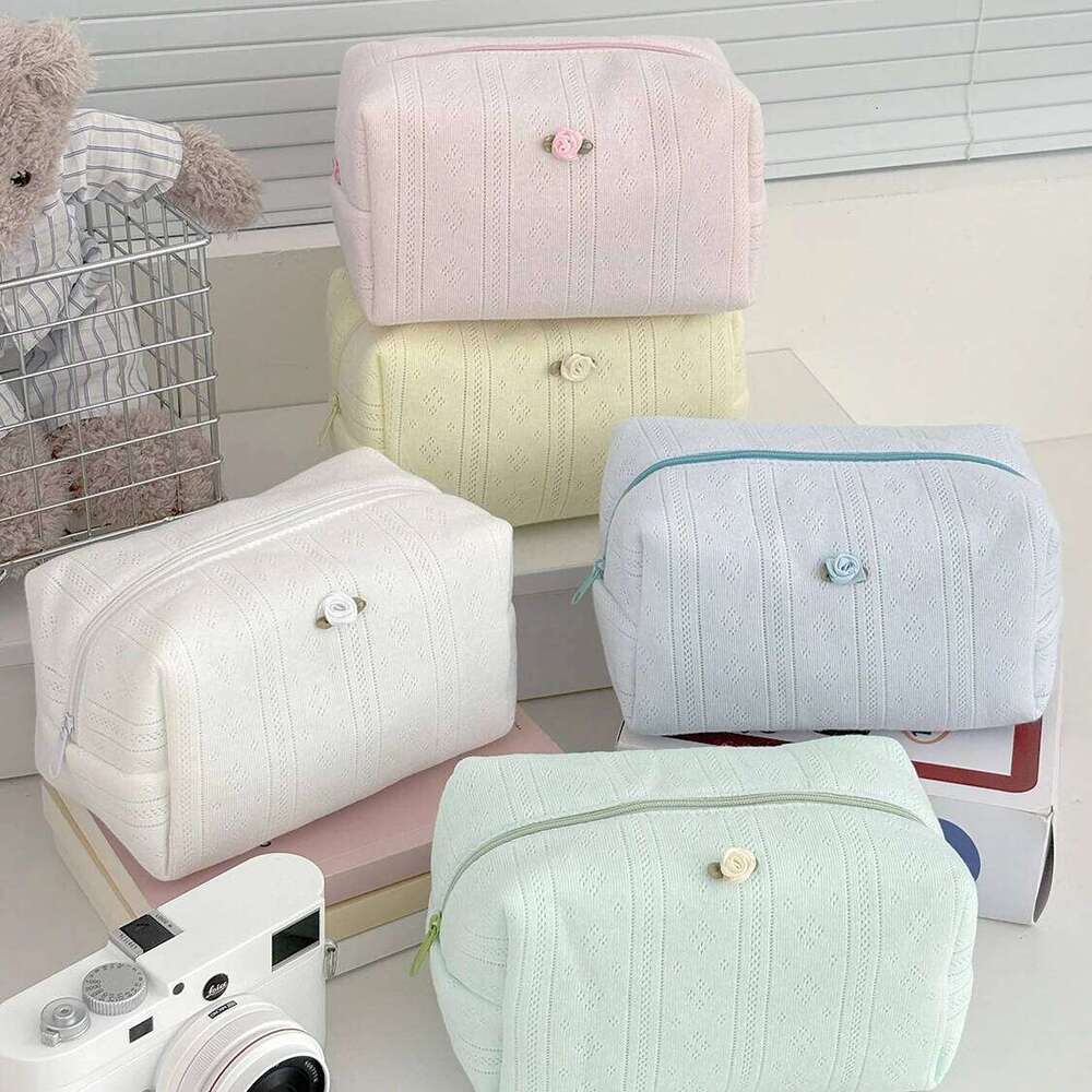 Fashion Flower Women Small Makeup Bag Travel Organizer Pillow Cosmetic Handbag Pouch Gilrs Simple Square Zipper Clutch Bags Y260206