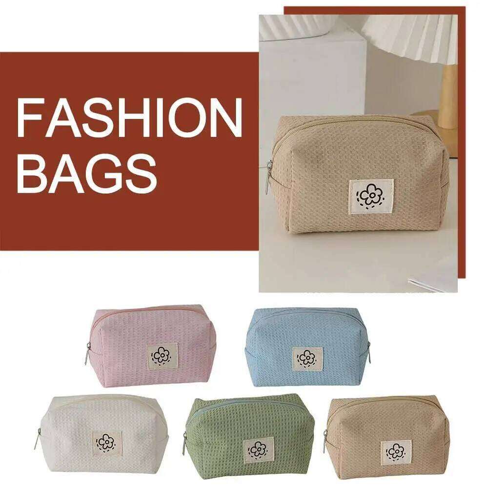 Women Make Up Organizer Waffle Plaid Cute Makeup Pouch Soft with Zipper for Brush Lipstick Eyeliner Eyebrow Pencil Y260206