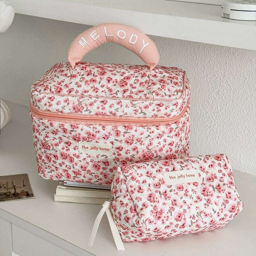 1pc/set floral quilted multifunctional large capacity travel makeup bag, cute portable toiletry bag set Y260206