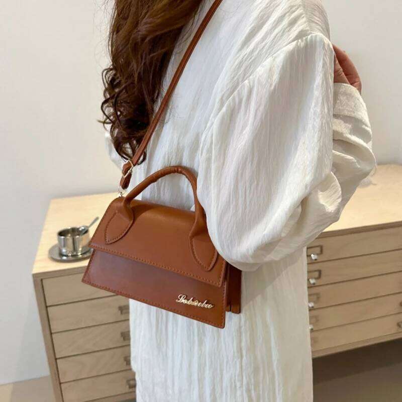 French Fashion Simple Casual Shoulder Crossbody Bag Women, New Versatile Hand-held Small Square Bags for Commuting Y260205