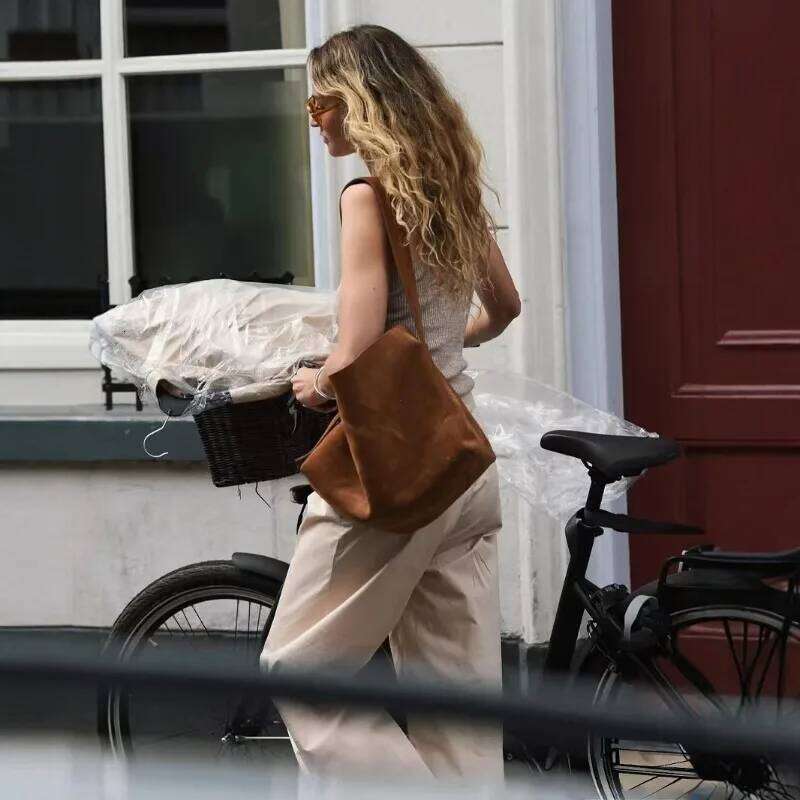 2025 New Retro Brown Large Capacity Shoulder Underarm Bag, Crossbody Fashion and Leisure Daily Commuter Women's Bag Z260207 - view 3
