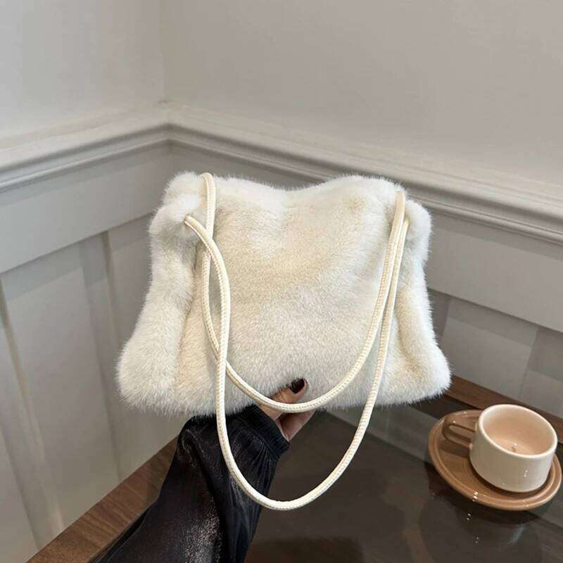 NEW Autumn Winter Plush Handbag Versatile Solid Color Crossbody Shopping Bag Women New Design Chain Messenger Bags Y260204