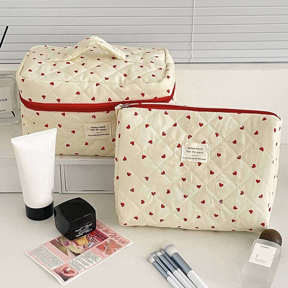 Fashion Ins Heart Women Quilting Large Capacity Toiletry Cosmetic Storage Pouch Handbag Ladies Zipper Makeup Bag Y260206