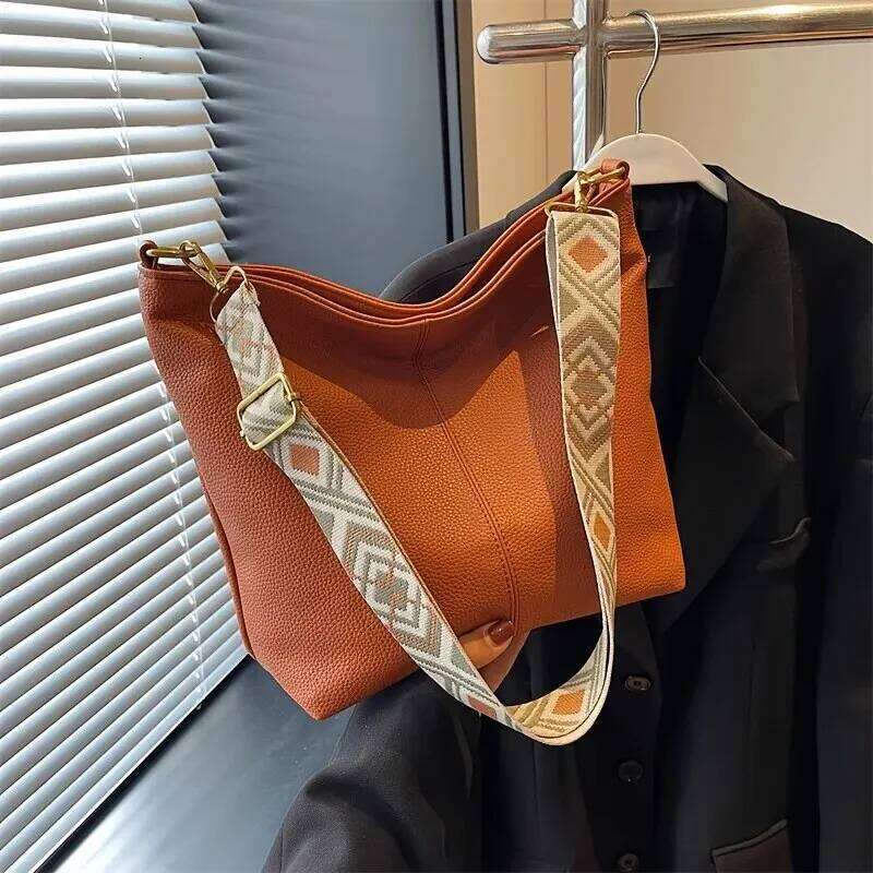 Simple Large-capacity Crossbody Casual Multi-functional Commuter PU Leather Texture Shoulder Bag Y260204