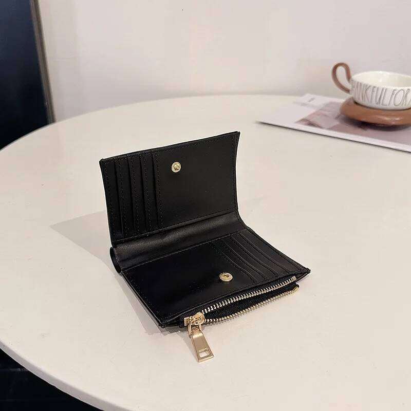 Niche Quilted Mini Wallet for Women Short-Style Spacious Multi-Card Slots Minimalist Zipper Snap Closure Card Holder Coin Purse Y260206