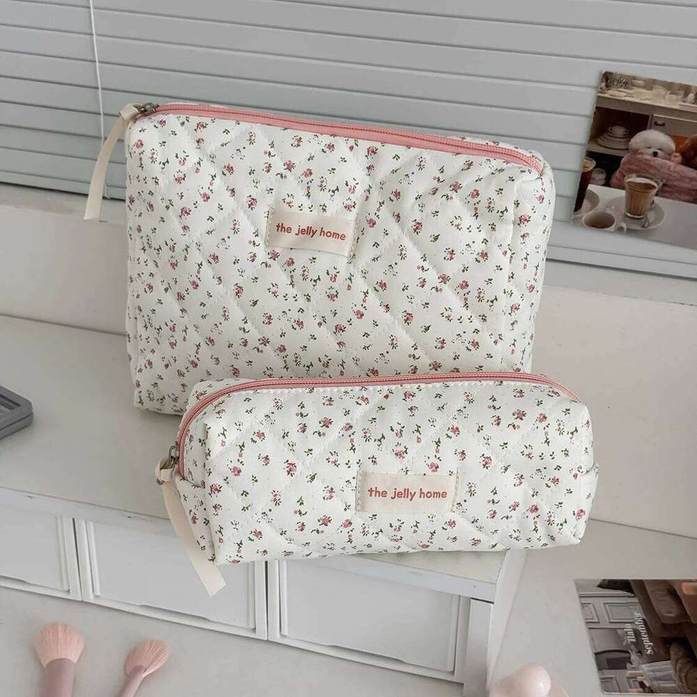 New Pink Floral Women Fashion Cosmetic Large Capacity Makeup Toiletry Storage Pouch Ladies Elegant Quilting Make Up Bag Y260206