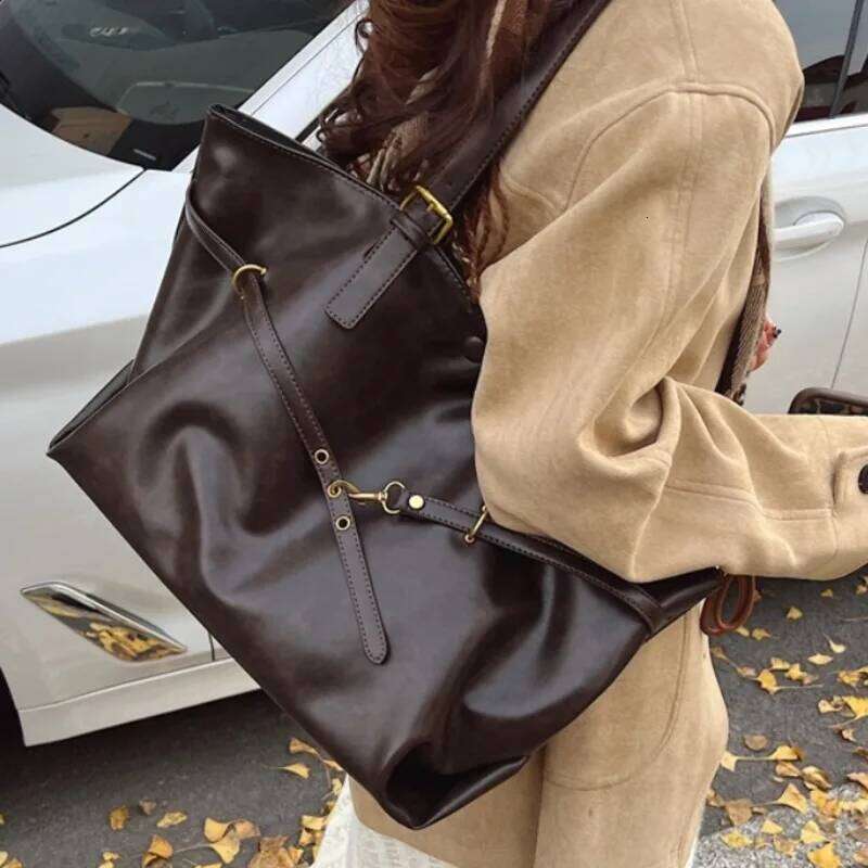 Brown Large Capacity Vintage Tote Metal Buckle Decor Casual Shoulder Bags Versatile Commuter Handbag Women's Elagant Bag Y260205