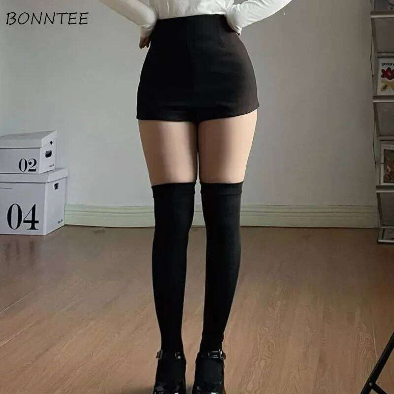 Sexy Shorts Women Black Korean Style Simple Solid Kpop New Autumn All-match Streetwear Slim High Elasticity Fashion Club Chic XJ260206