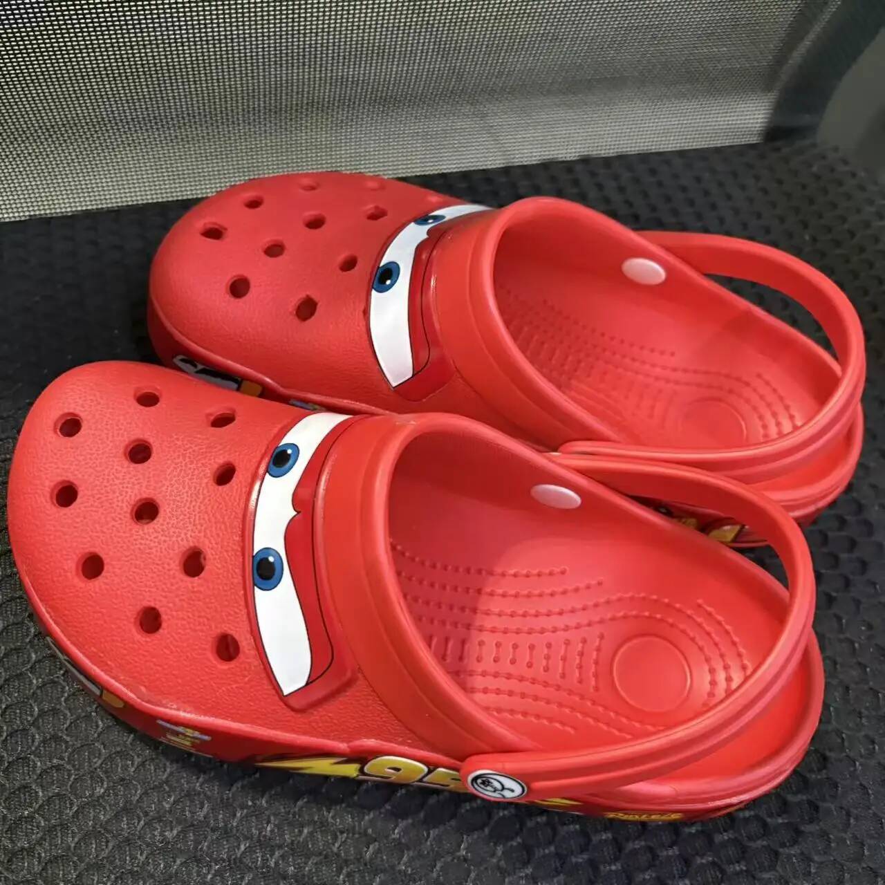 Disney Designer Hot Anime Disney Mcqueens Pixar Cartoon Solid Waterproof Slippers Outdoor Sandals Casual Breathable Ankle-Wrap Eva Shoes Gifts Luxury